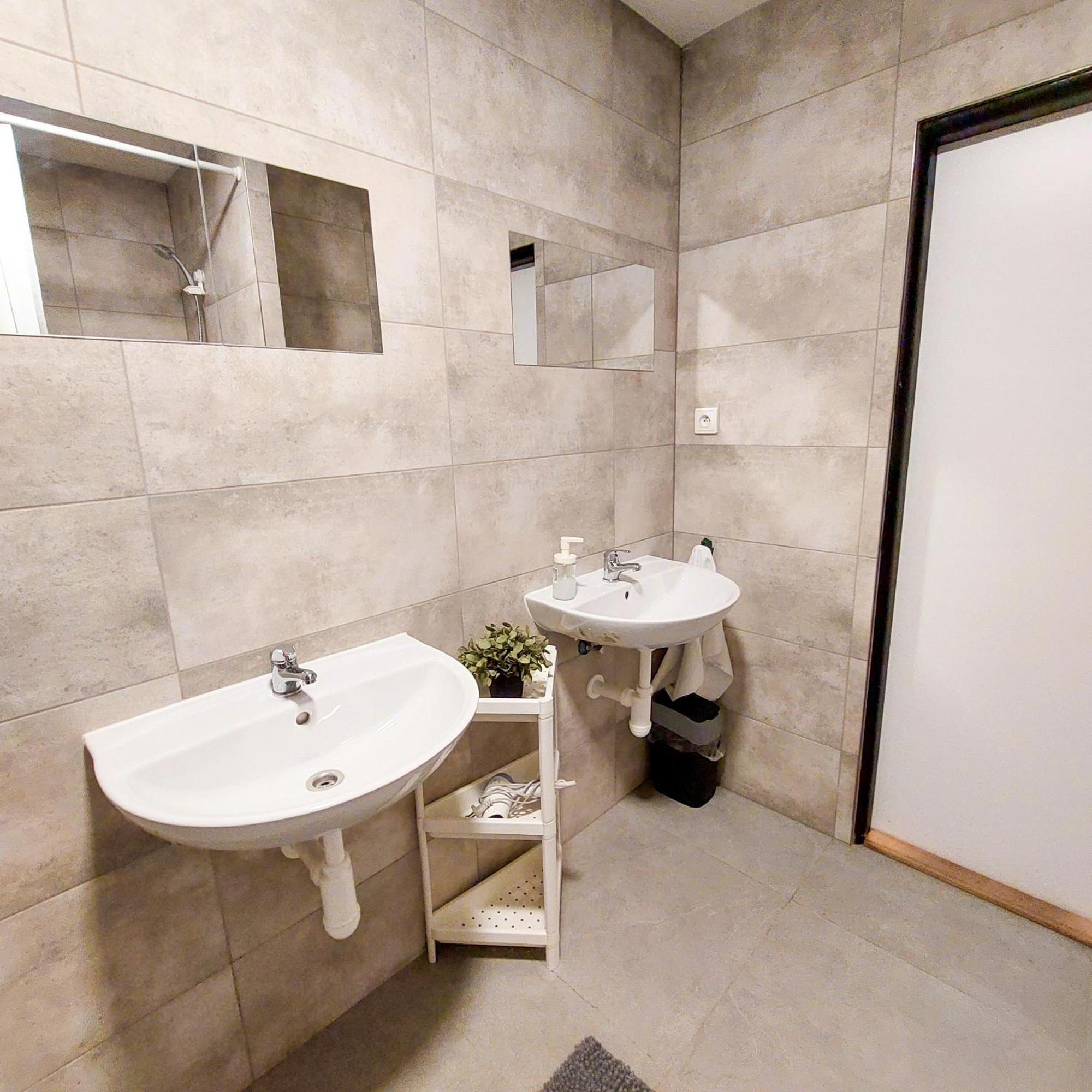 Privatunterkunft Spacious E1 *